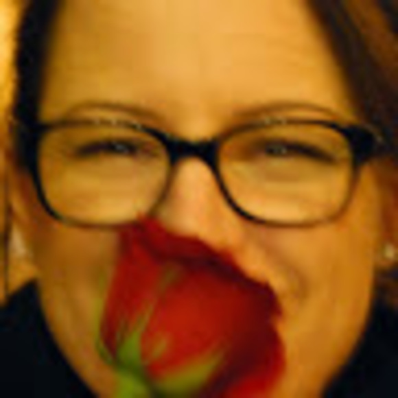 Meet your Posher, Bev - Picture 1 of 1